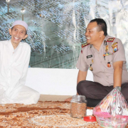 KH. Moh. Zuhri Zaini, Pengasuh PP. Nurul Jadid