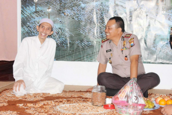 KH. Moh. Zuhri Zaini, Pengasuh PP. Nurul Jadid