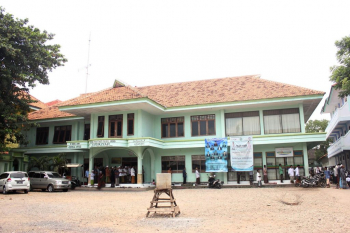 Suasana Shalat Jum'at di Kantor Pesantren