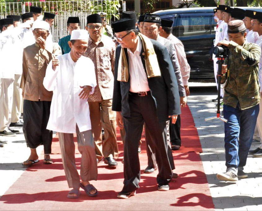 KH. Moh. Zuhri Zaini