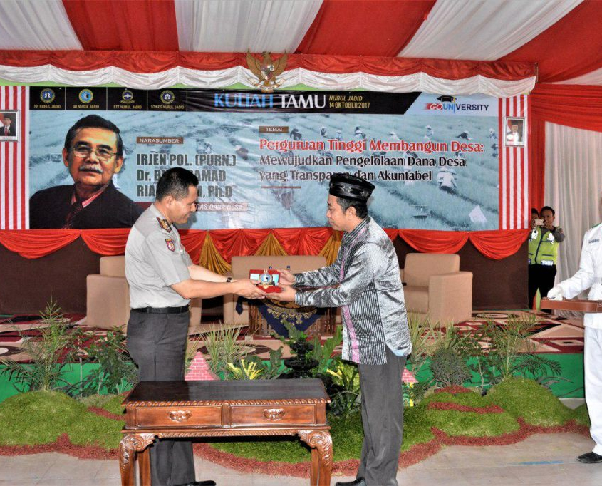 Kuliah Tamu Irjen Pol. (Purn.) Dr. Bibit Samad Rianto di Nurul Jadid