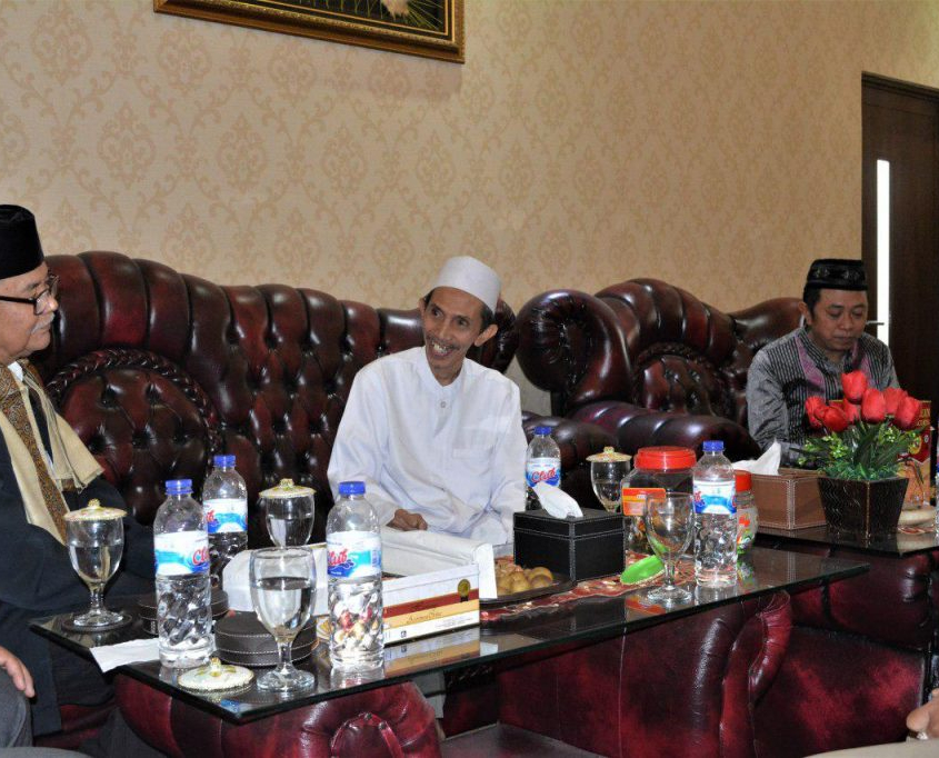 KH. Moh. Zuhri Zaini