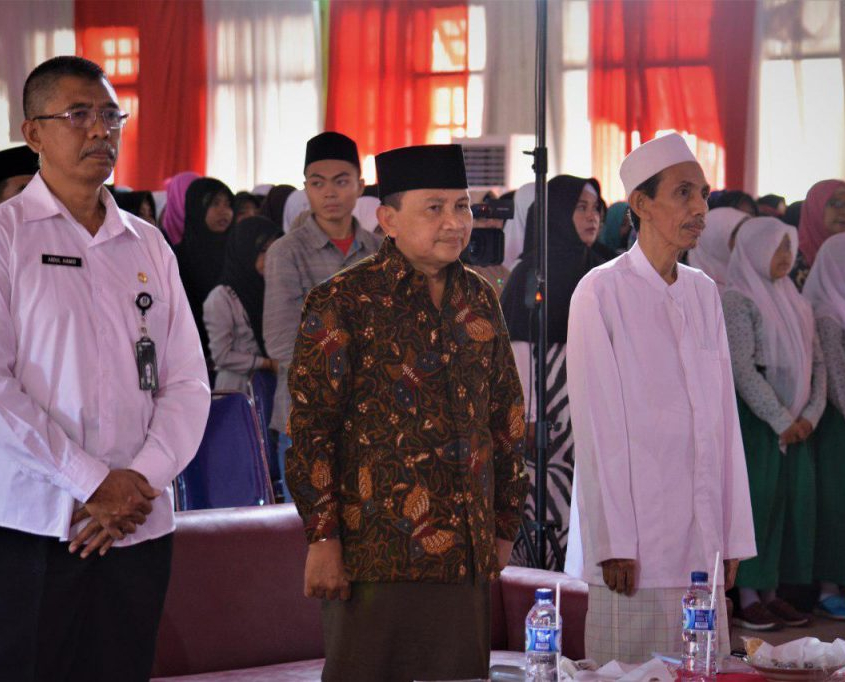 Seminar Pendidikan: Pesantren Kiblat Pendidikan Karakter