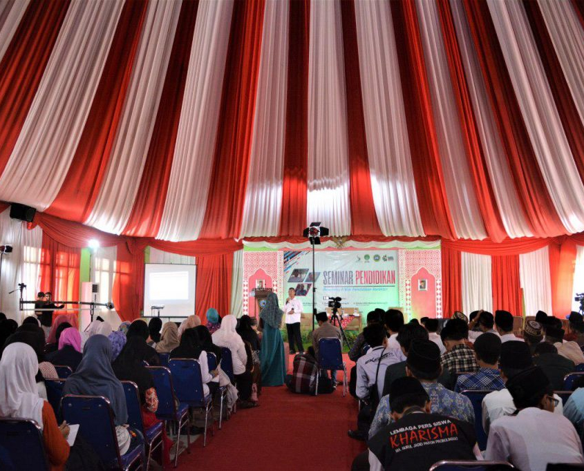 Seminar Pendidikan: Pesantren Kiblat Pendidikan Karakter