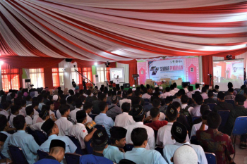 Seminar Pendidikan: Pesantren Kiblat Pendidikan Karakter