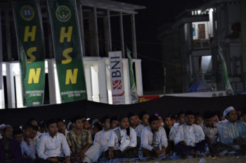 Istighosah Malam Hari Santri Nasional 2017 di Nurul Jadid