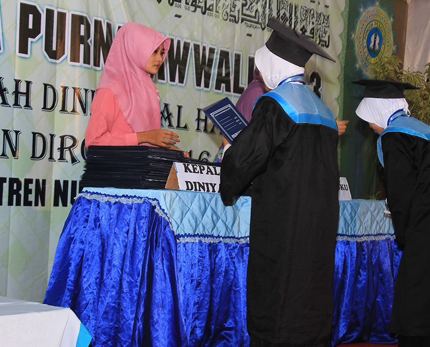 Wisuda Awwaliyah 3 MADIN Wilayah Al Hasyimiyah