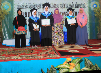 Wisuda Awwaliyah 3 MADIN Wilayah Al Hasyimiyah