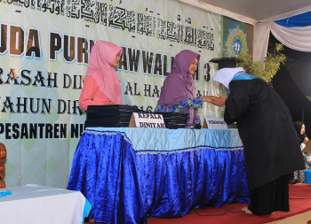 Wisuda Awwaliyah 3 MADIN Wilayah Al Hasyimiyah