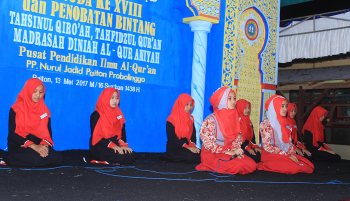 Wisuda PPIQ Puteri