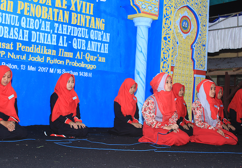 Wisuda PPIQ Puteri