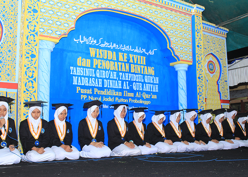 Wisuda PPIQ Puteri