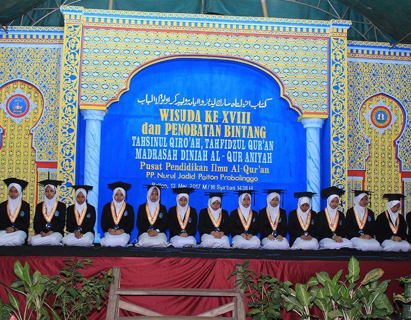 Wisuda PPIQ Puteri