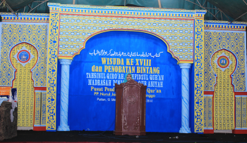 Wisuda PPIQ Puteri