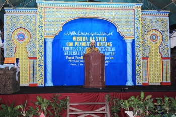 Wisuda PPIQ Puteri