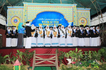 Wisuda PPIQ Puteri