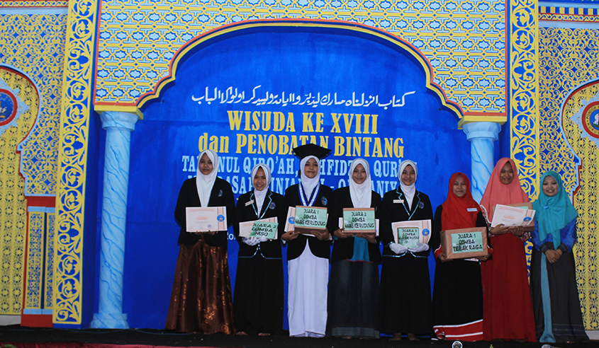 Wisuda PPIQ Puteri
