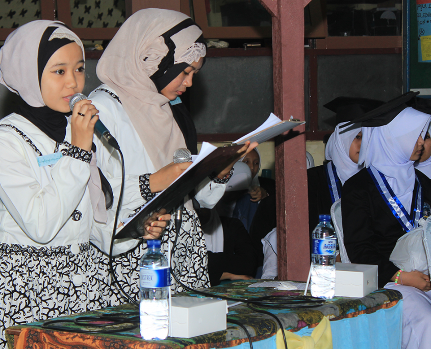 Wisuda PPIQ Puteri