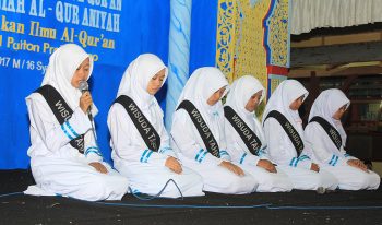 Wisuda PPIQ Puteri