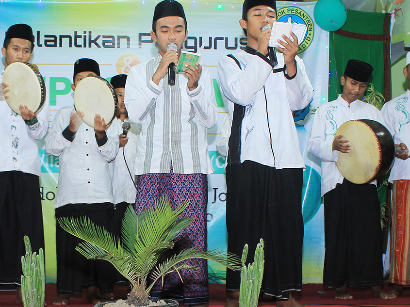 Pelantikan Pengurus dan Lepas Pisah Santri Wilayah Sunan Drajat (C)