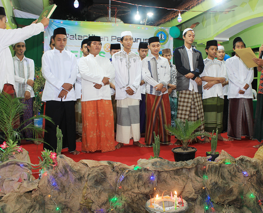 Pelantikan Pengurus dan Lepas Pisah Santri Wilayah Sunan Drajat (C)