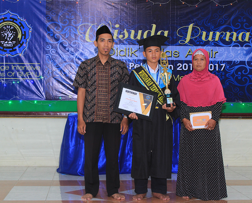 Wisuda LIPS Putera