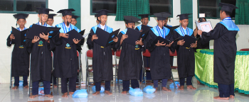 Wisuda LIPS Putera
