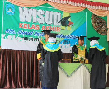 Wisuda MTs Nurul Jadid Puteri