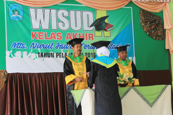 Wisuda MTs Nurul Jadid Puteri
