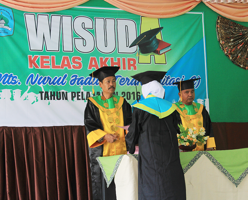 Wisuda MTs Nurul Jadid Puteri
