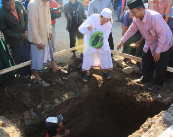 KH. Moh. Zuhri Zaini