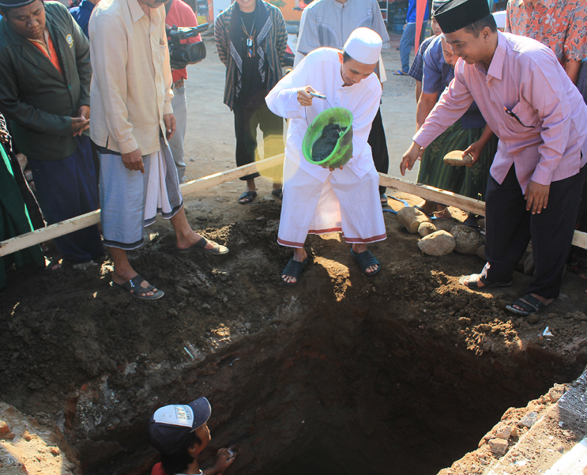 KH. Moh. Zuhri Zaini