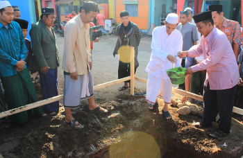 KH. Moh. Zuhri Zaini