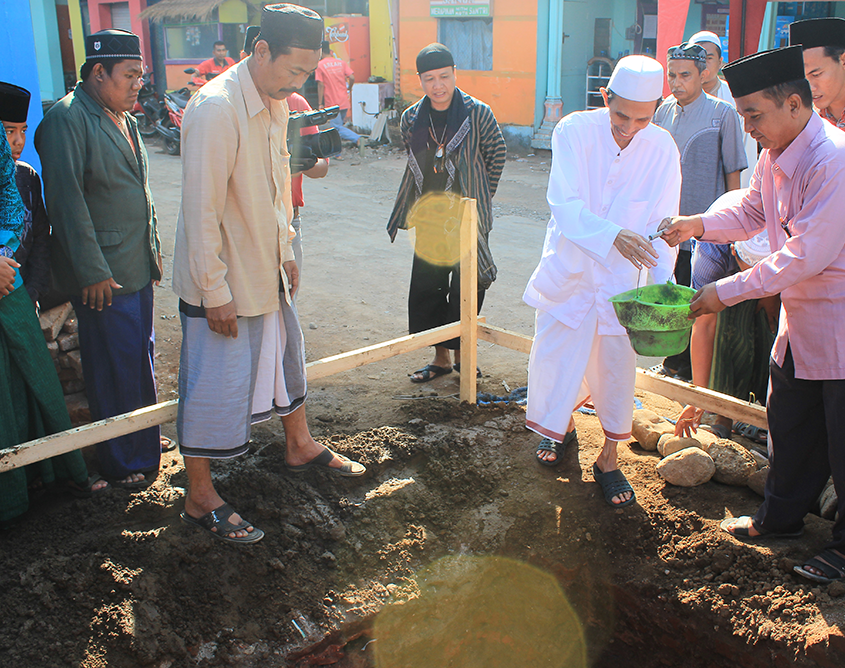 KH. Moh. Zuhri Zaini