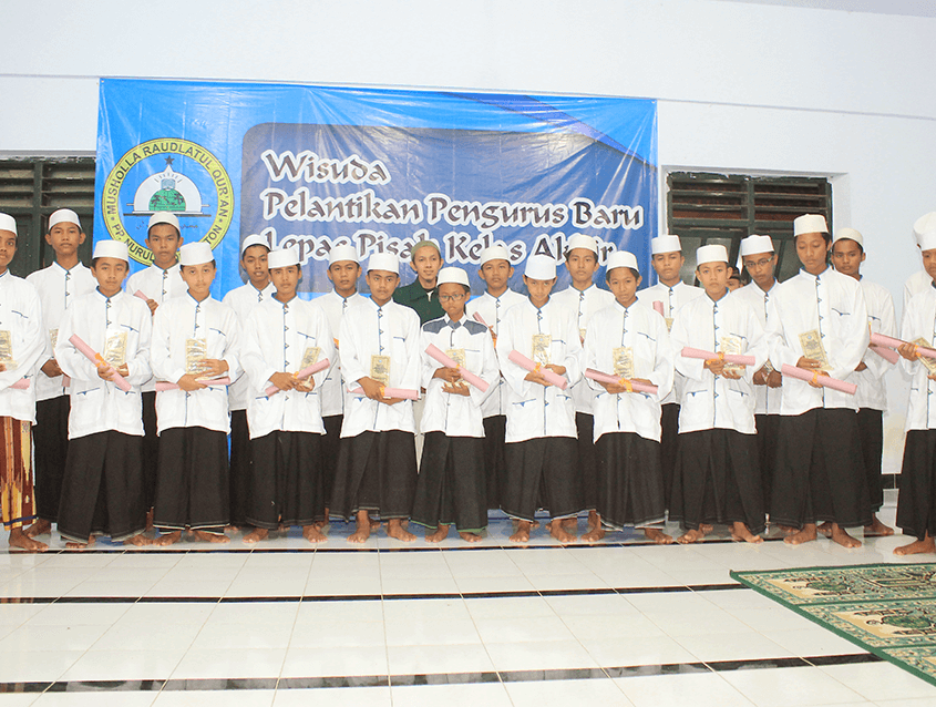 Pelantikan dan Wisuda Muallim Mushalla Raudhatul Qur'an PP. Nurul Jadid
