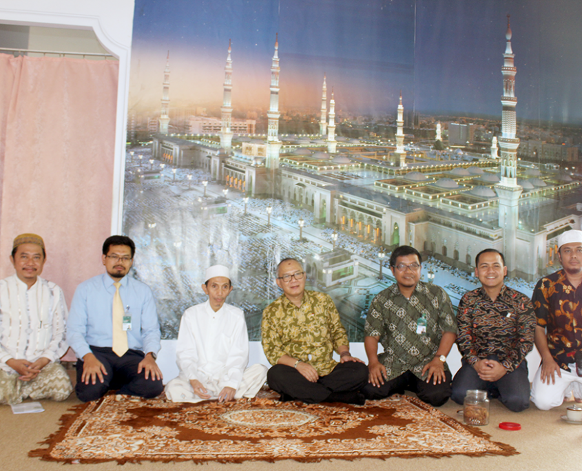 KH. Moh. Zuhri Zaini
