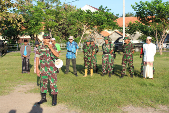 Bersih Lingkungan Bersama TNI