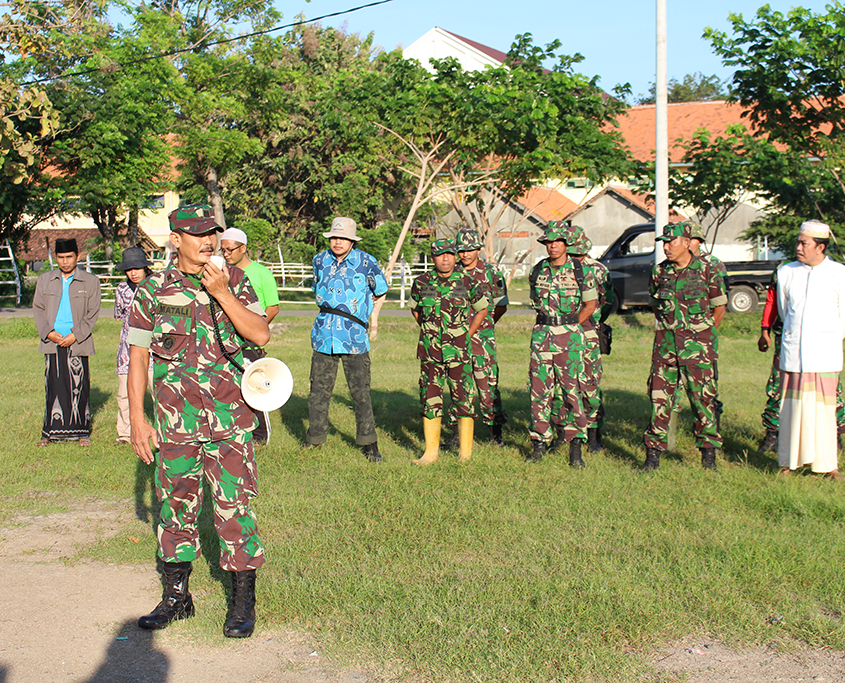 Bersih Lingkungan Bersama TNI
