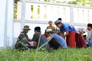 Bersih Lingkungan Bersama TNI