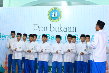 Pembukaan Orientasi Santri Baru (OSABAR)