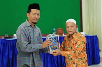 KH. Hefniy Razaq