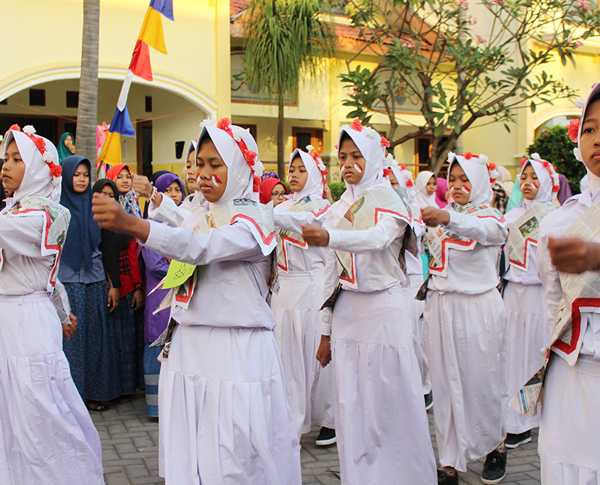 Gerak Jalan Unik Wilayah Al Hasyimiyah
