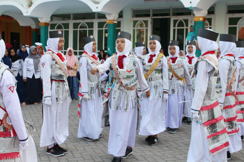 Gerak Jalan Unik Wilayah Al Hasyimiyah