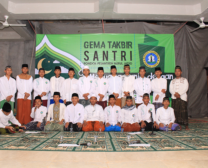 Gema Takbir santri Nurul Jadid