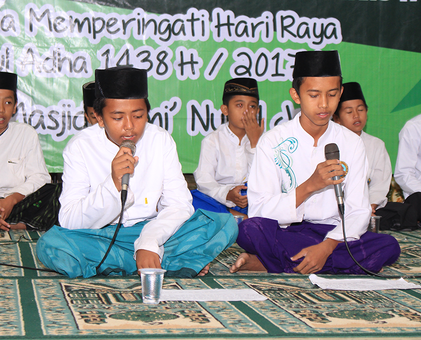 Gema Takbir santri Nurul Jadid