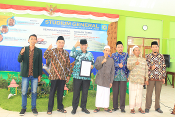 KH. Moh. Zuhri Zaini