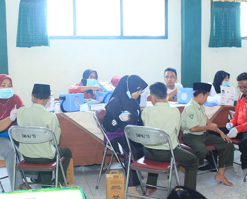 Imunisasi Rubela SMP Nurul Jadid