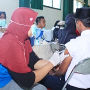 Imunisasi Rubela SMP Nurul Jadid
