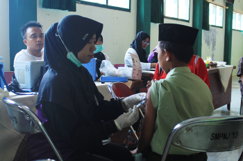 Imunisasi Rubela SMP Nurul Jadid