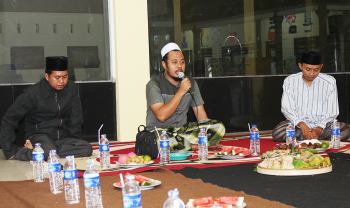 KH. Fahmi AHZ